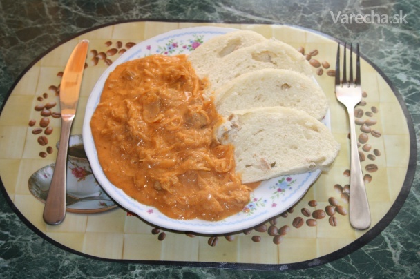 🍲 Segedínsky guláš – klasika čo ťa rozloží aj postaví na nohy